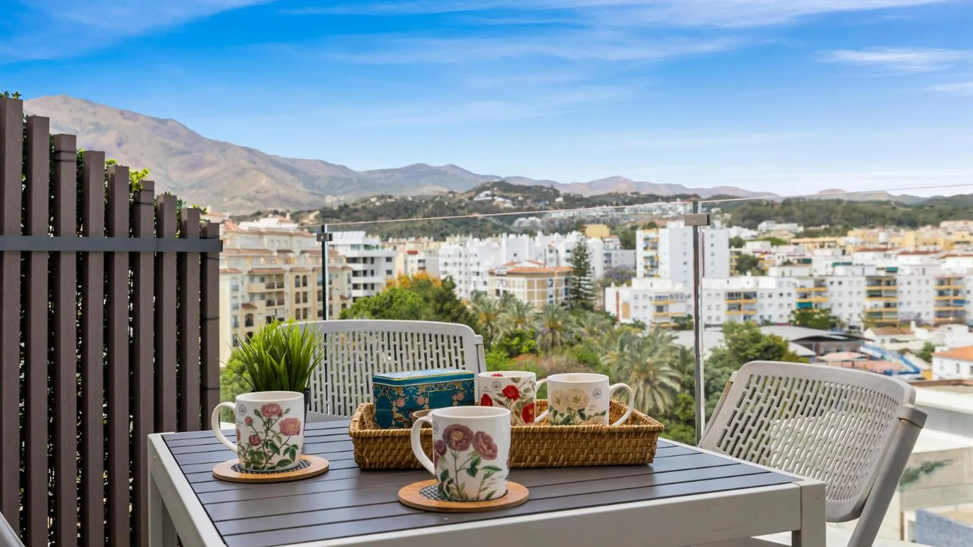 Infinity Pool Stunning Apartment In Estepona By Costarentals - Ref M44 Spanje